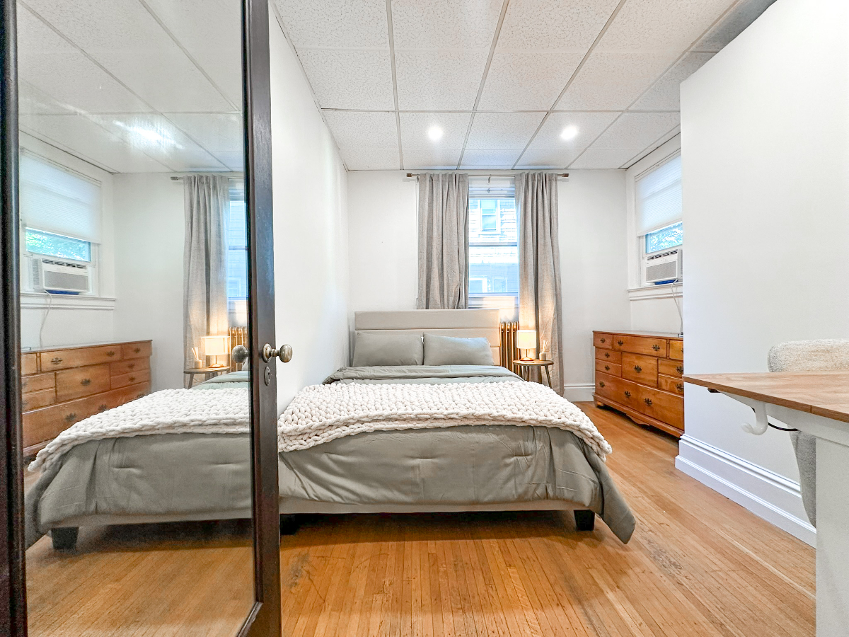 Newly Renovated, Fully Furnished 1 BR Apartment - Wi-Fi, Off Street Parking, Heat & Water Included - Photo 5