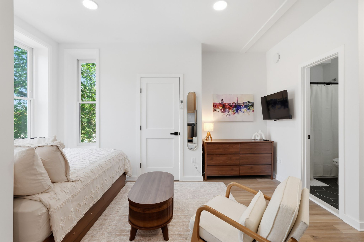 Furnished Studio on Capitol Hill | Utilities & WiFi Included | On-Site Laundry - Photo 3