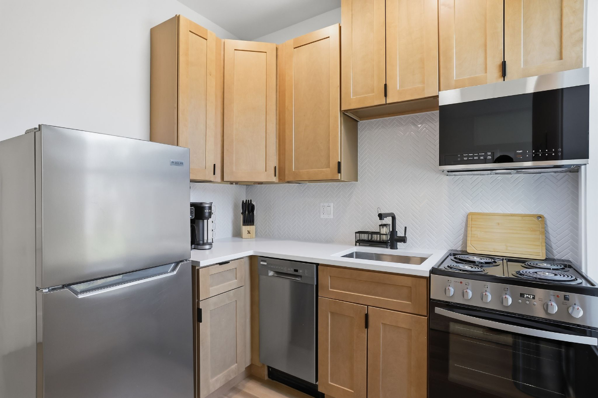 Furnished Studio on Capitol Hill | Utilities & WiFi Included | On-Site Laundry - Photo 5