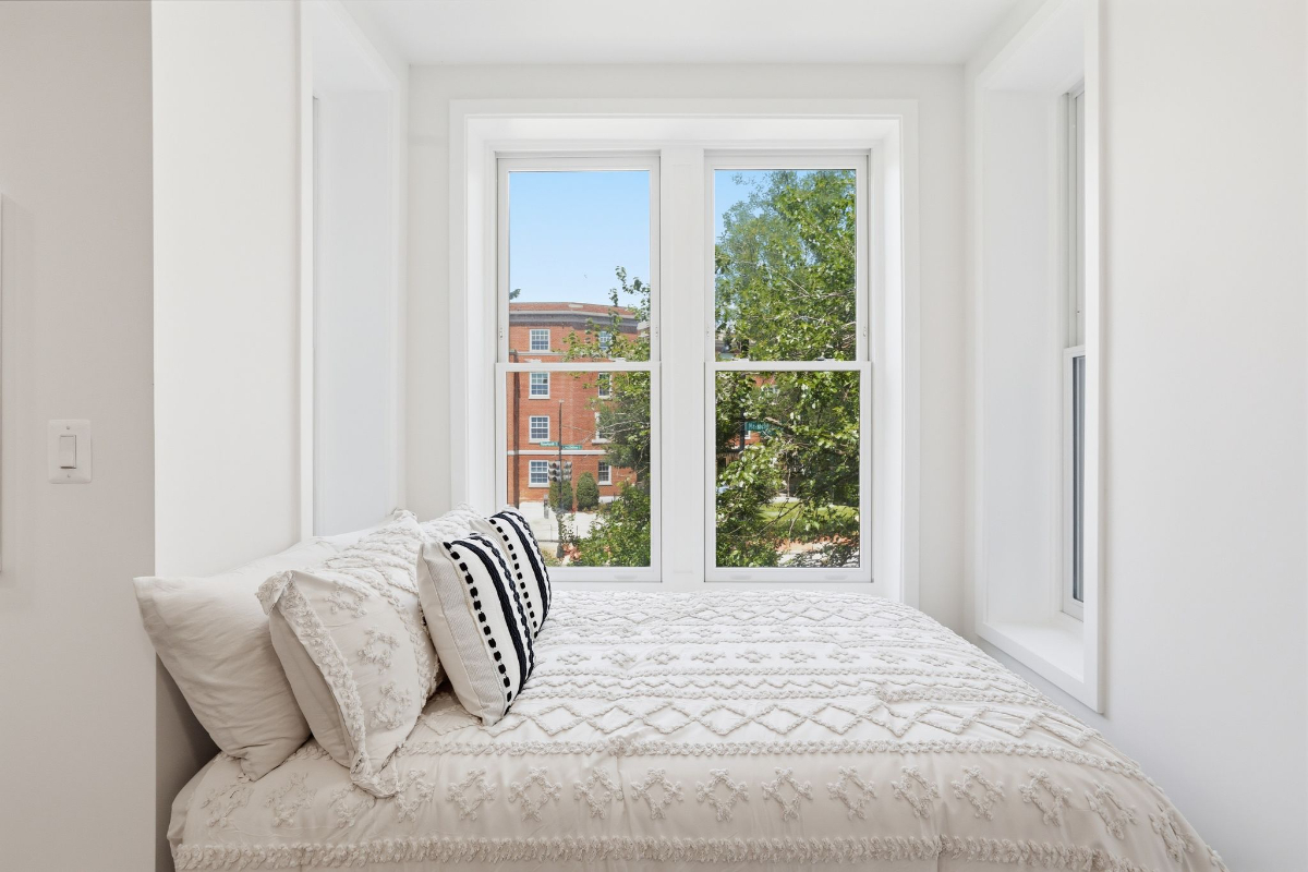 Furnished Studio on Capitol Hill | Utilities & WiFi Included | On-Site Laundry - Photo 9