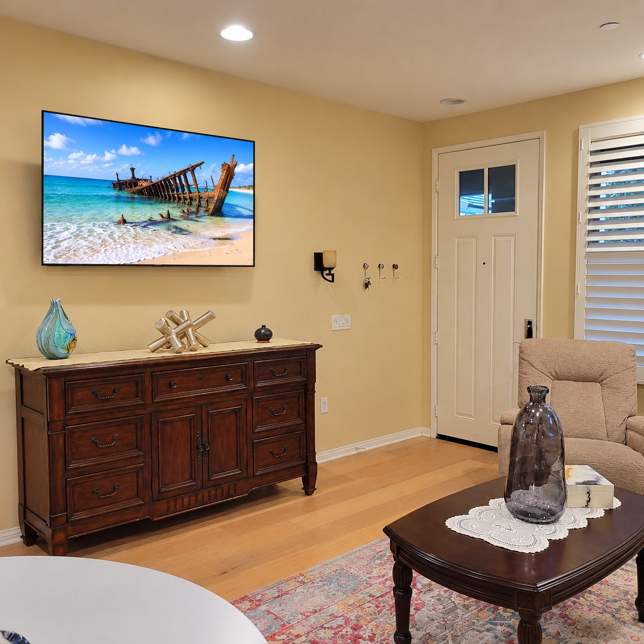 Furnished Condo W/ Modern Finishes, ADA Accessible And Exceptional Hospital Location - Photo 3