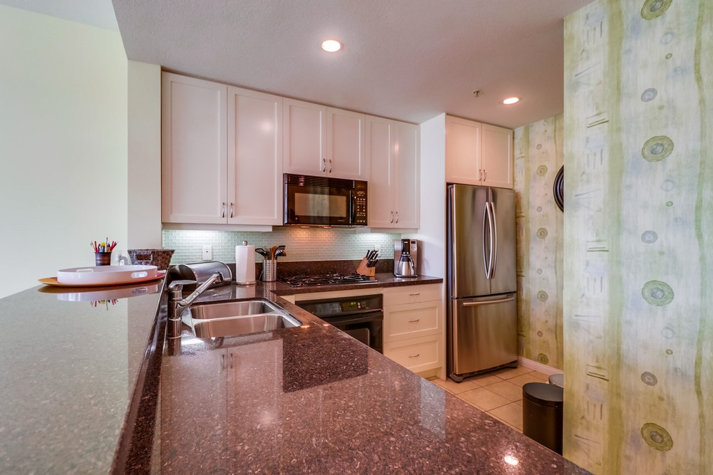 2B 2B Downtown Living with Quiet Residential Feel - Photo 4