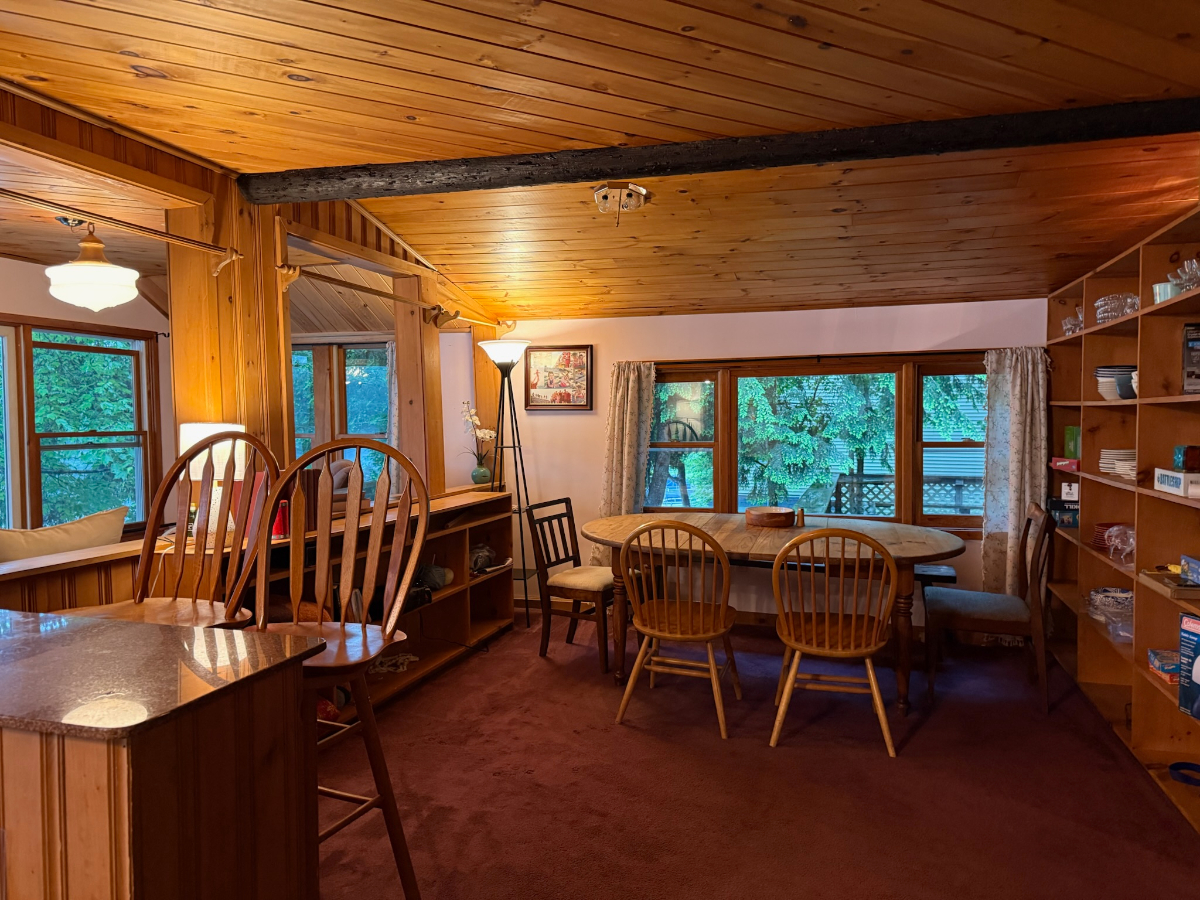 Cozy On the water getaway-Woodbury Lake Home - Photo 2