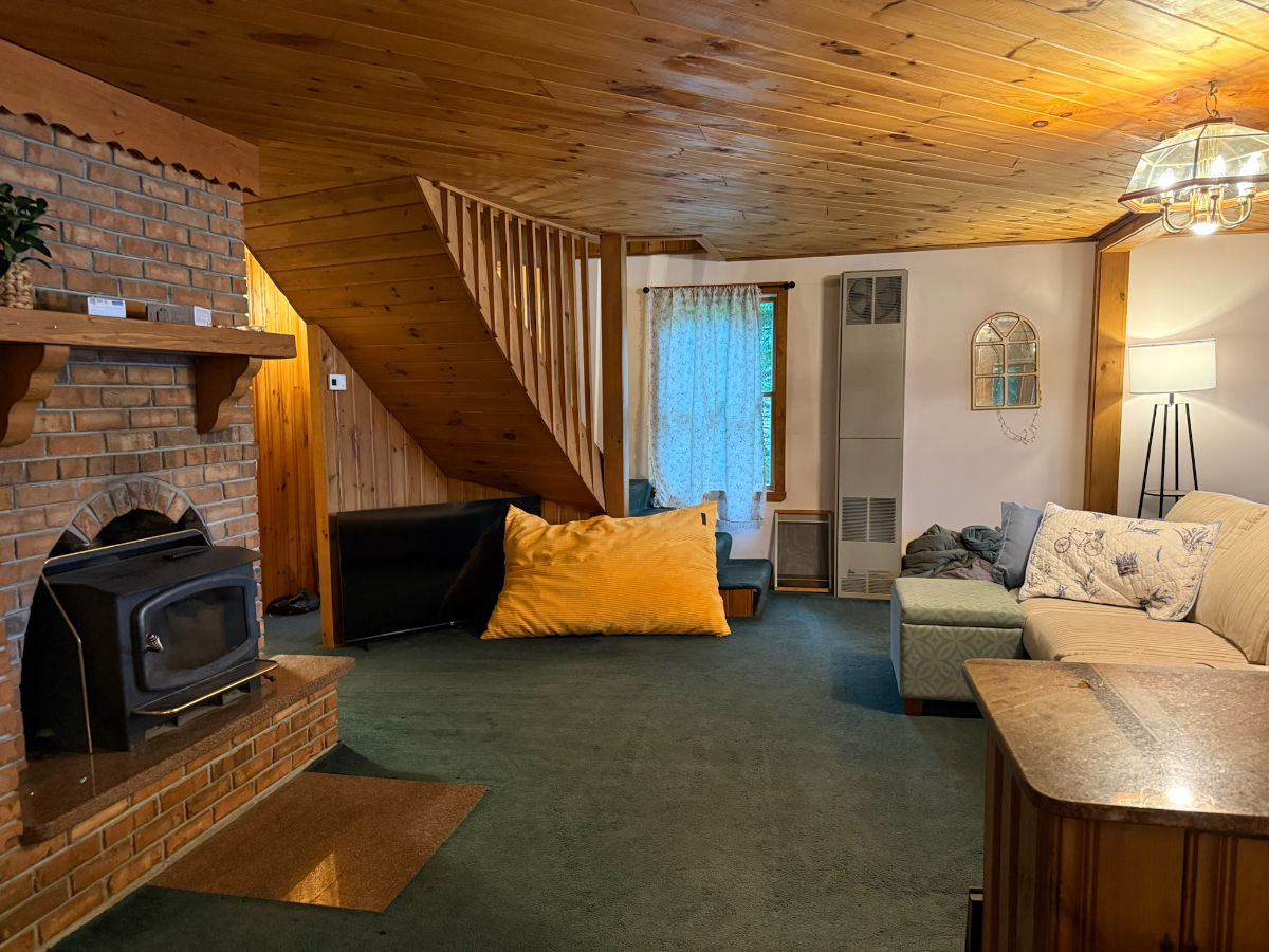 Cozy On the water getaway-Woodbury Lake Home - Photo 4