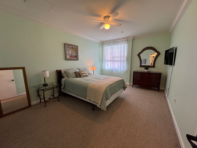 Spacious HIllcrest 1 Bedroom / 1 Bath Condo with private balcony, in Unit laundry in the Heart of dynamic Hillcrest Neighborhood! - Photo 6