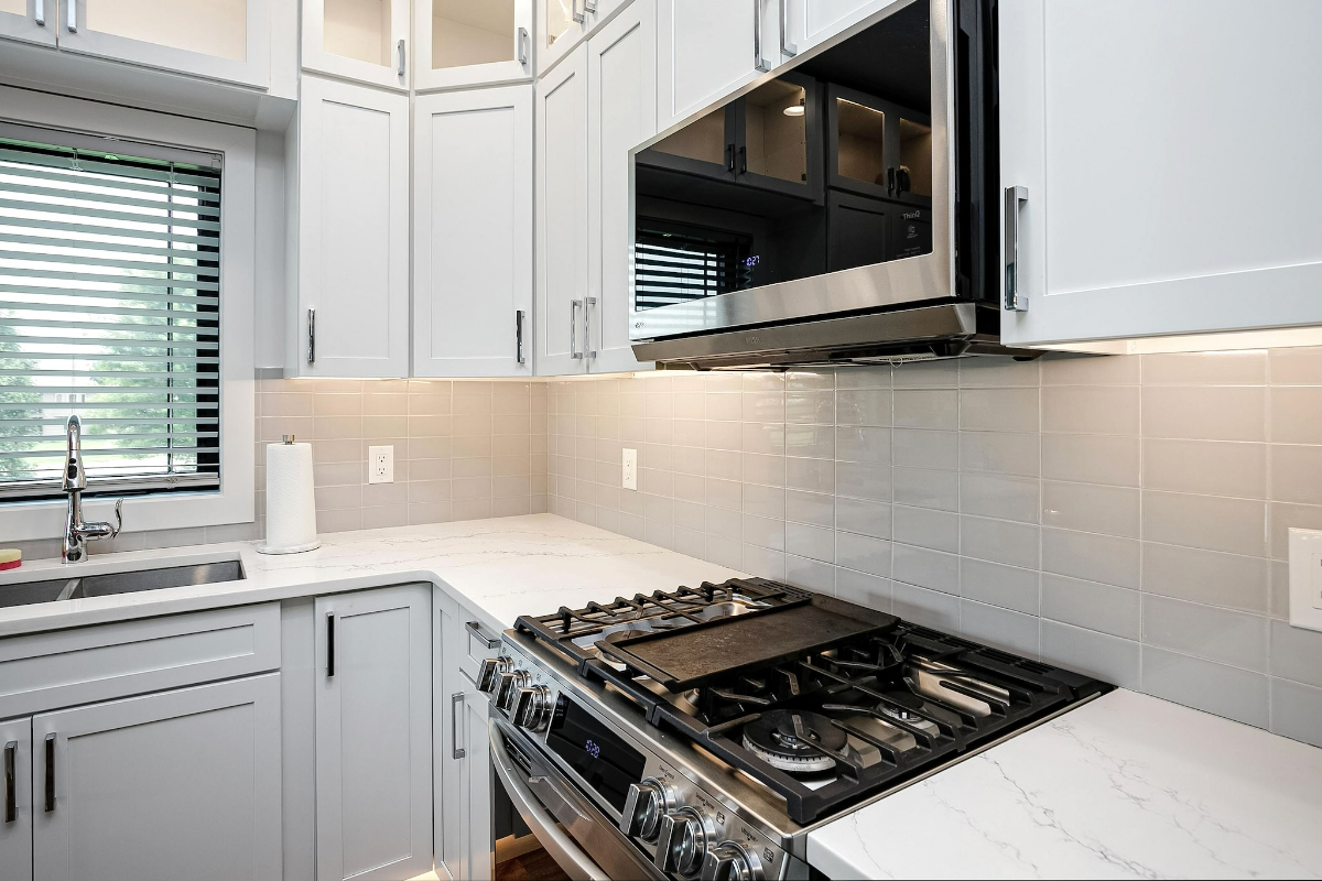Fox Run Villa - NEW Build 3 bed, 3 bath, Golf Course nearby - Photo 2