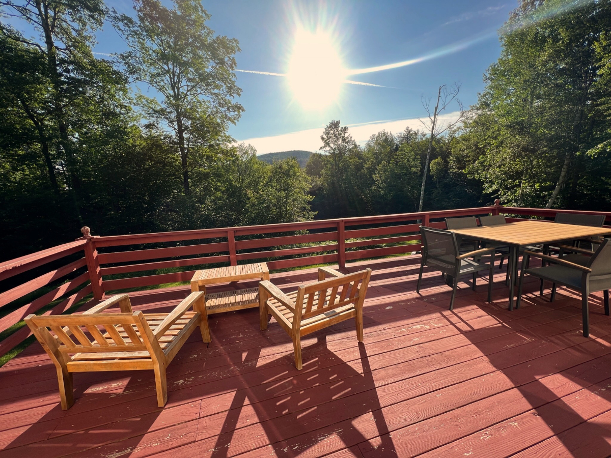 Cozy Mountain View Home 3BD 1.5 BR - Photo 4