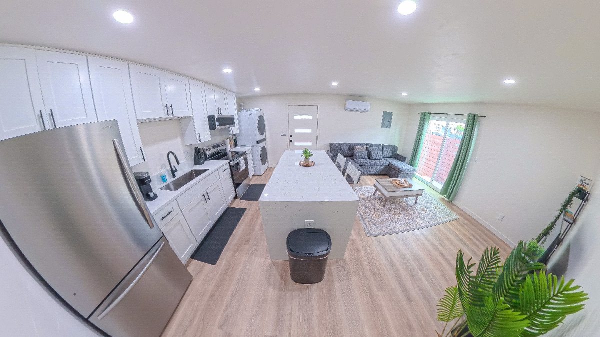 Renovated 1BR Near Balboa Naval Medical, Kaiser Zion + Scripps | Fast Fiber + Parking - Photo 4
