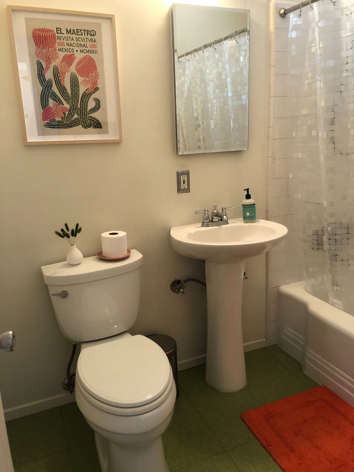 Sunny One Bedroom - Photo 6