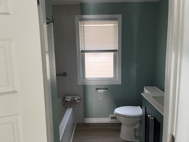 Comfortable 3BR home, close to water, activities, city - Photo 4
