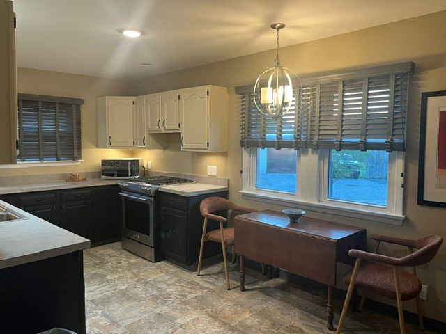 Comfortable 3BR home, close to water, activities, city - Photo 12