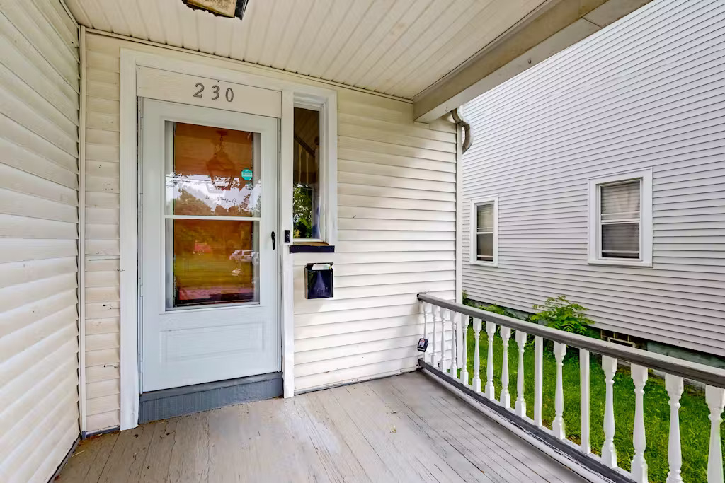 A Classic 4 Bedroom House in the historic 19th Ward near Rochester Airport - Photo 12