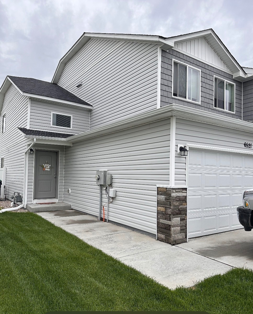 Perfect for traveling nurses, military short term fully furnished, utilities paid flexible lease - Photo 1