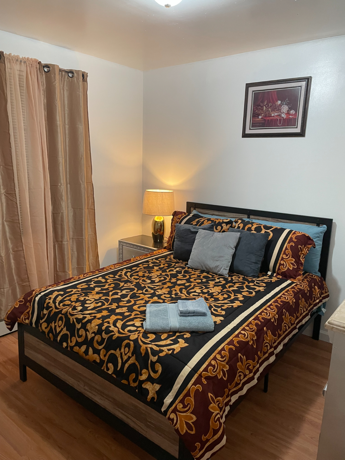 Dreamy 3 Bedrooms with Master / 2Baths - Photo 2