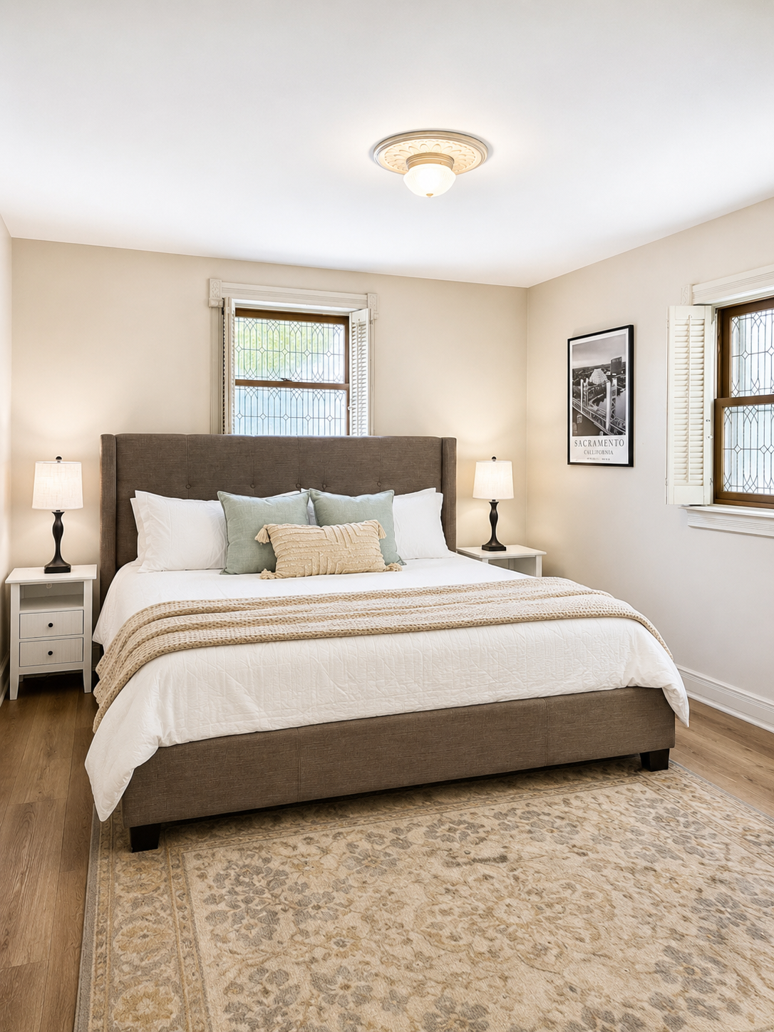 Luxury Midtown Flat-FREE parking, FREE utilities, fast WIFI, close to hospitals, walkable - Photo 1