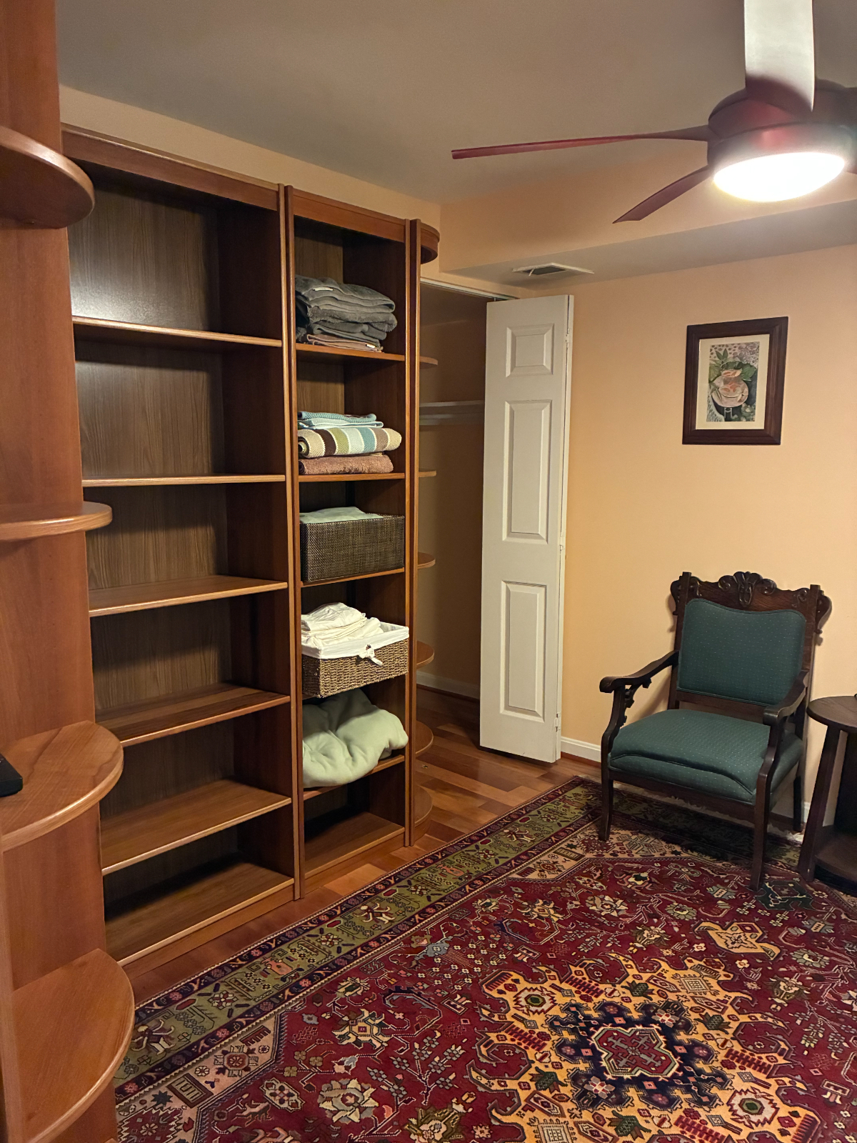Capitol Hill Oasis - Fully Furnished 1-Bedroom English Basement Apartment - Photo 8