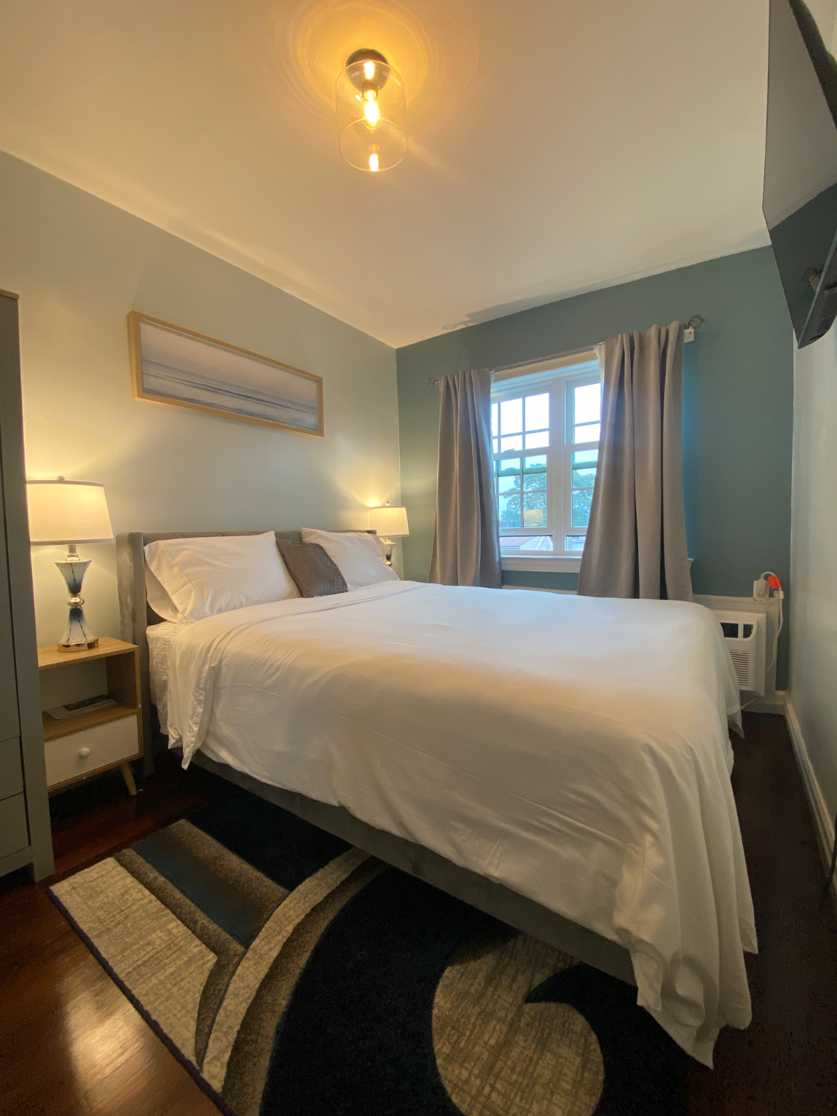 Premium 2 bedroom duplex apartment  near Brookdale Hospital - Photo 4