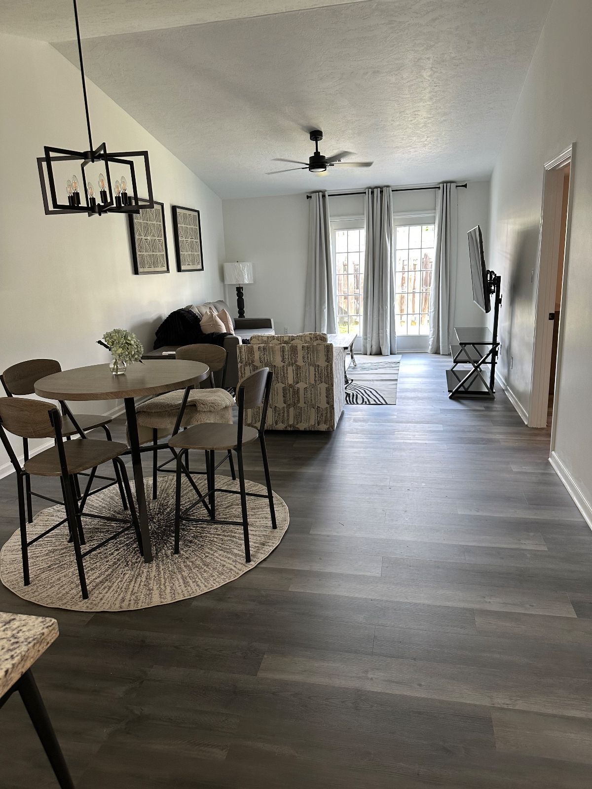 Modern 2Br/2B Home Near Fort Jackson, Scout Motors and Providence Health Northeast