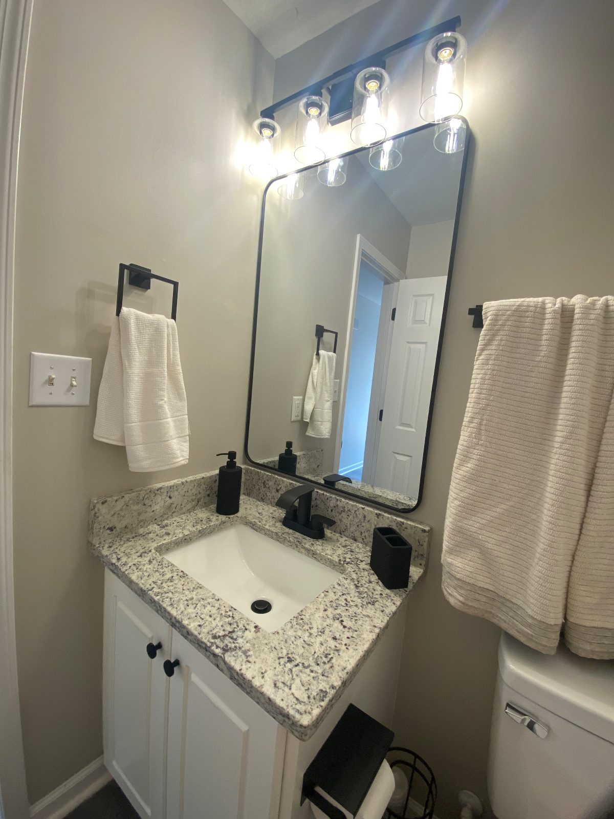 Modern 2Br/2B Home Near Fort Jackson, Scout Motors and Providence Health Northeast - Photo 9