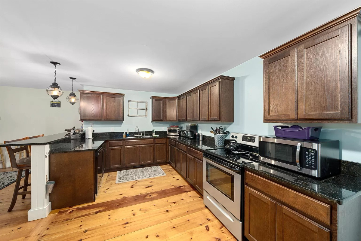 Historic Home in Quaint West Wardsboro, VT - Photo 10