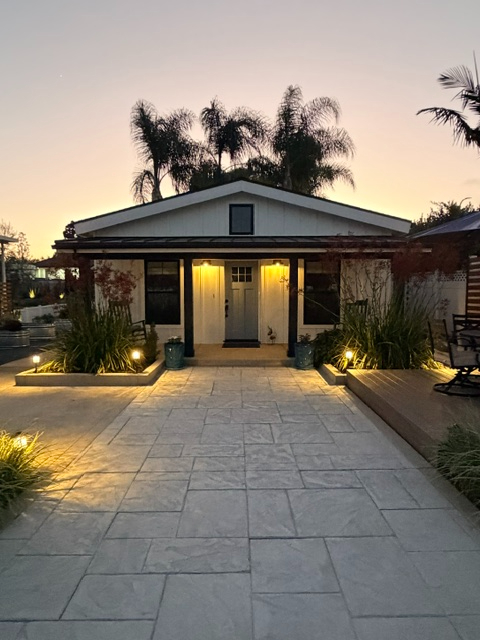 Furnished Modern 1 Bdrm Guest Home with Gated Parking & Utilities Included - Photo 4