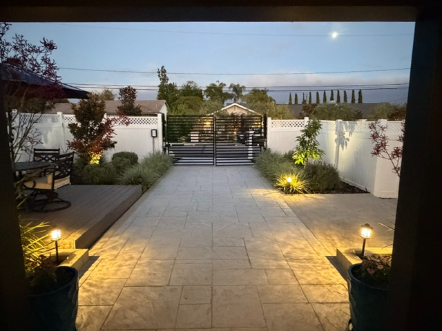 Furnished Modern 1 Bdrm Guest Home with Gated Parking & Utilities Included - Photo 5