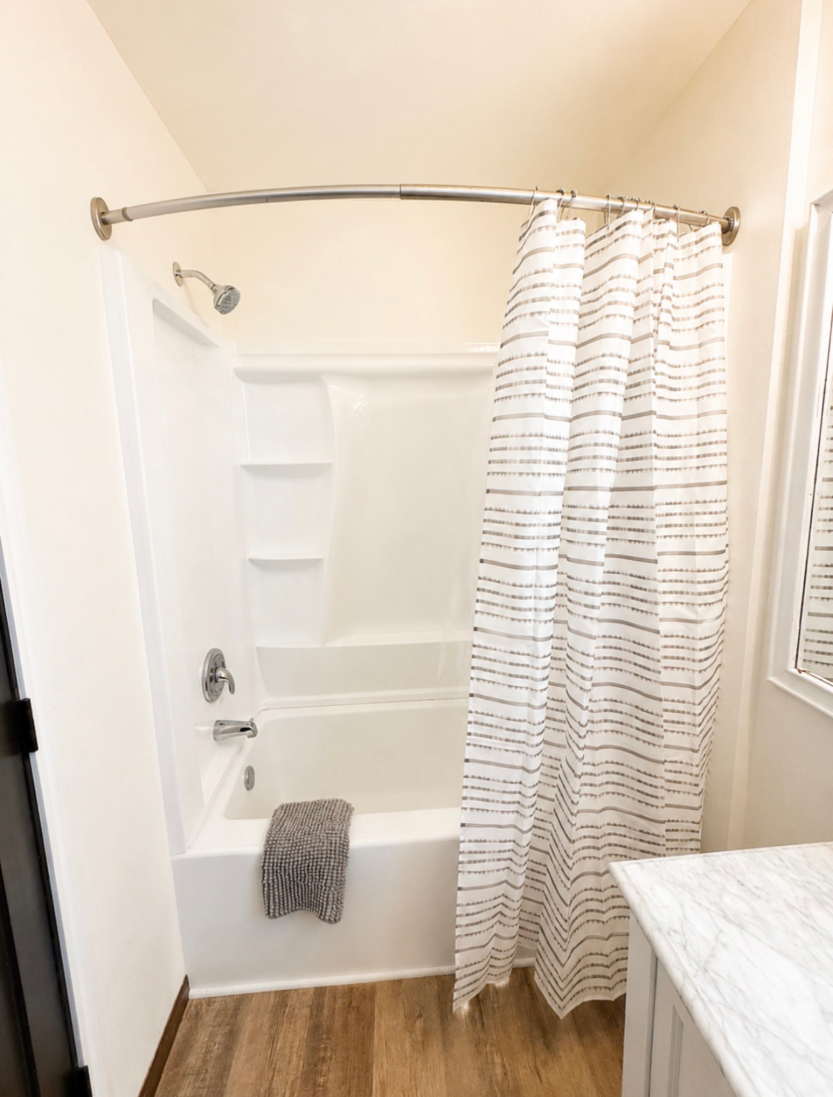 Driftwood Den- Stoughton WI, 3 Bedrooms - Photo 8
