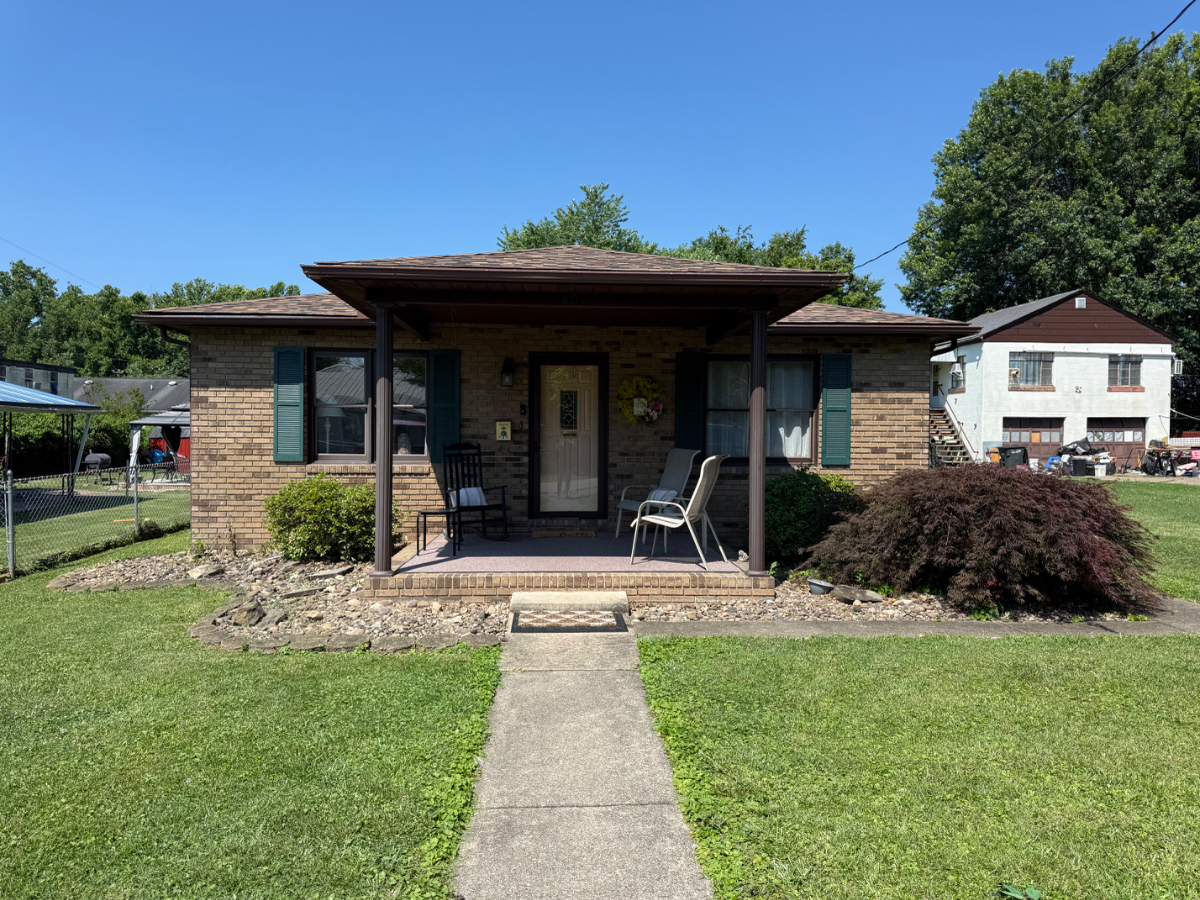 2 BR & 2 Bath Huntington home in Westmoreland neighborhood - Photo 1