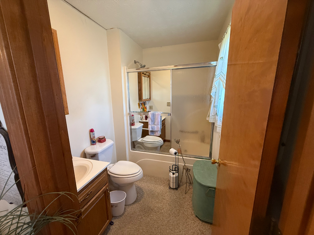 2 BR & 2 Bath Huntington home in Westmoreland neighborhood - Photo 6