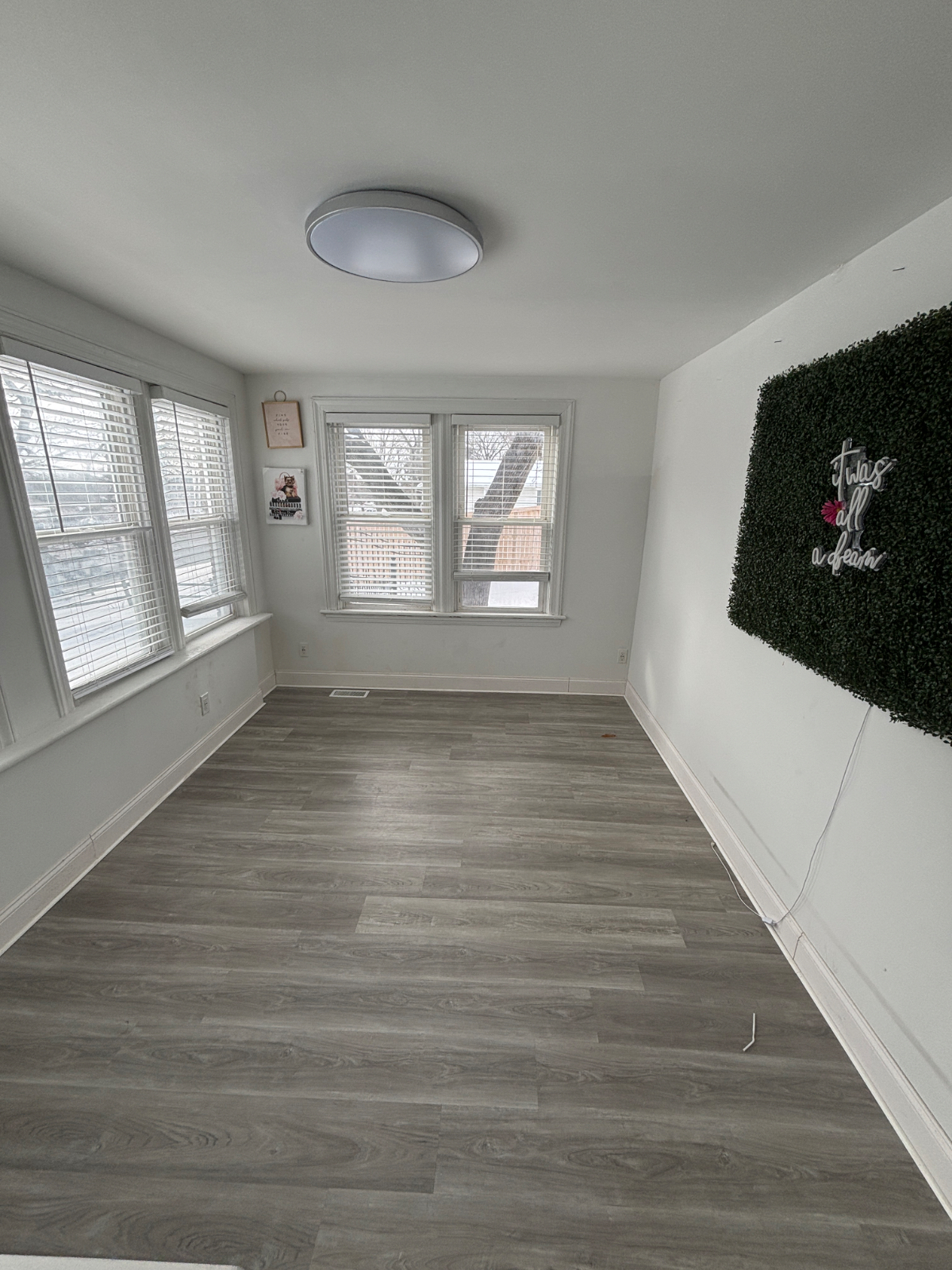 Colonial Suites in Latham, New York - Photo 3