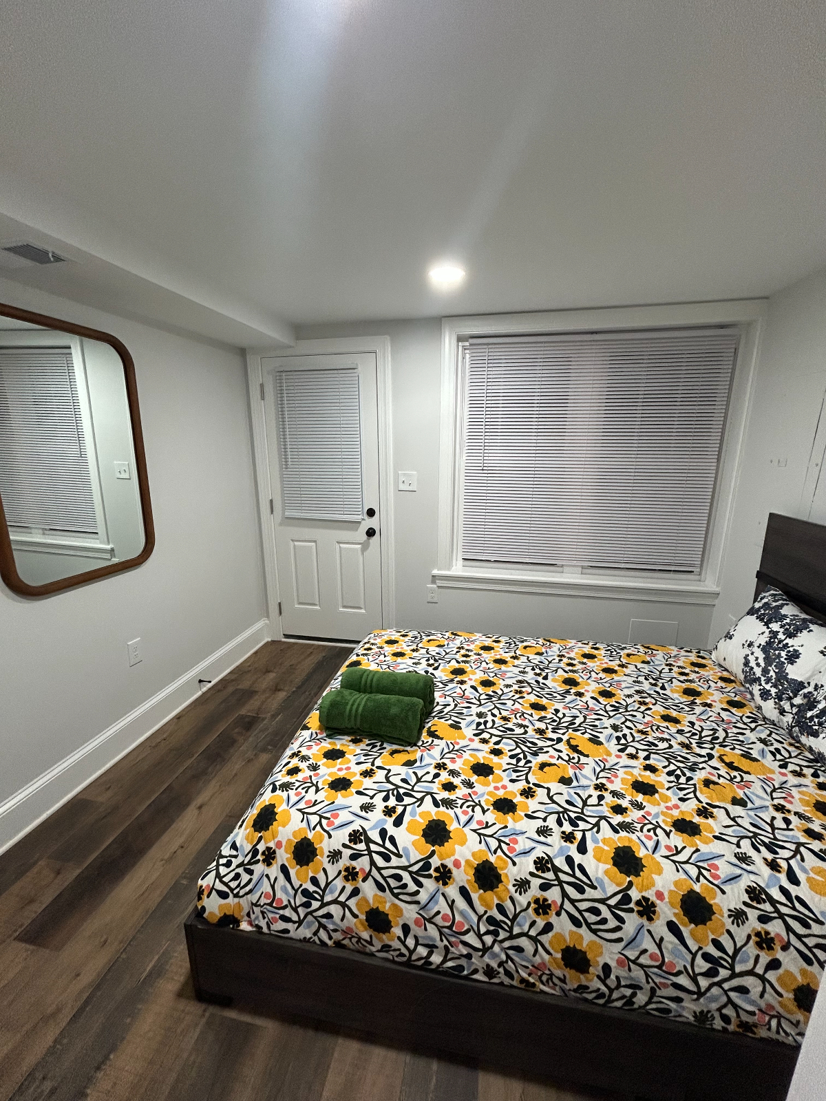 *NEW* Capitol Hill Entire Home Next Door Congressional Offices +King Bed - Photo 8
