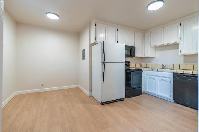 Unit 1 | Beautifully Renovated & Move-In Ready - Photo 6