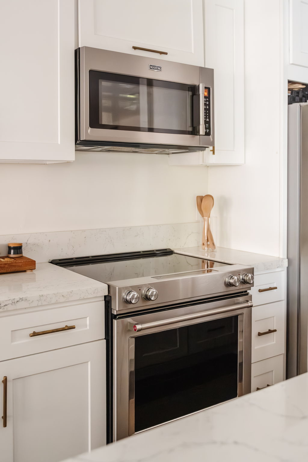 Fully renovated condo with large, private patio! - Photo 3