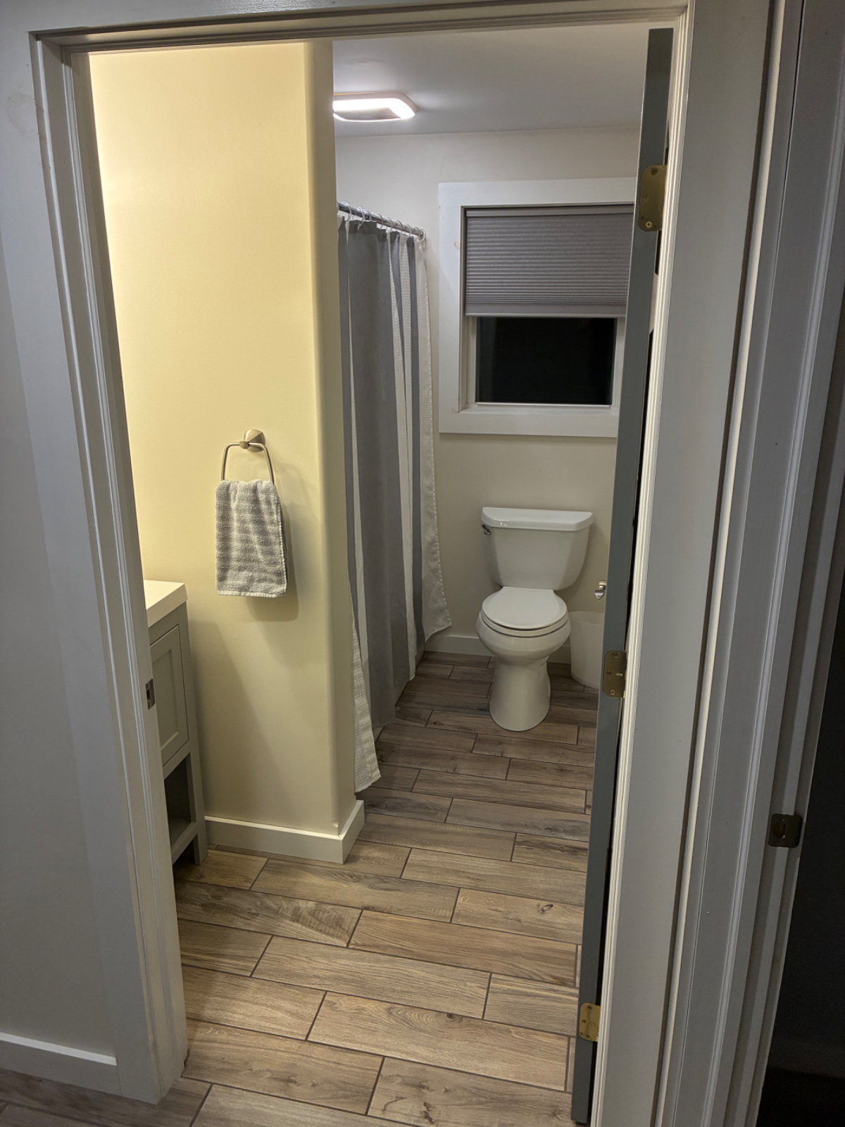 Spacious Modern Living In This Conveniently Located 1-Bdrm Apartment - Photo 7