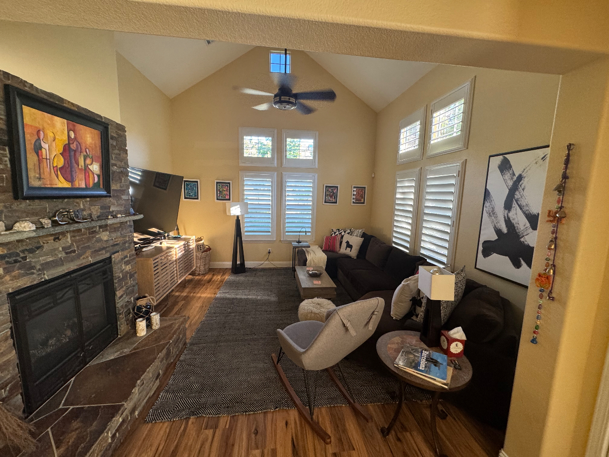 Spacious 3 Bedroom Home Near Renown Regional Medical Center With Pool, Golf, And Gym Access - Photo 5
