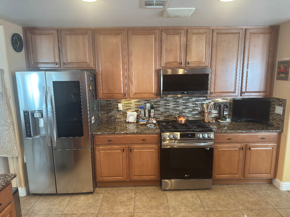 Spacious 3 Bedroom Home Near Renown Regional Medical Center With Pool, Golf, And Gym Access - Photo 10