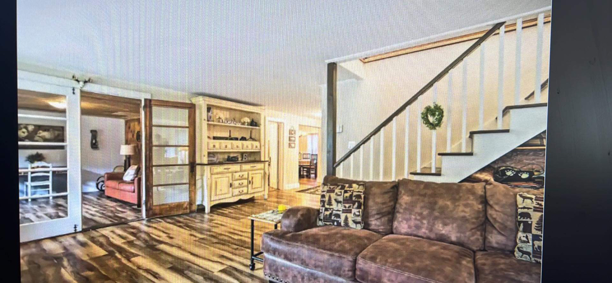 Immaculate Lake George Rental Home Great WIFI!!! - Photo 4