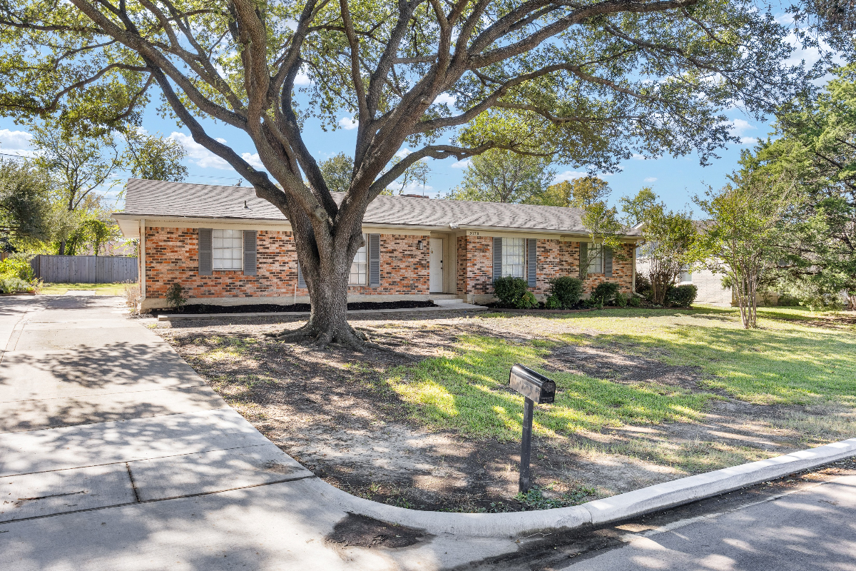 3BR with garage - Near Brookhaven - Photo 10