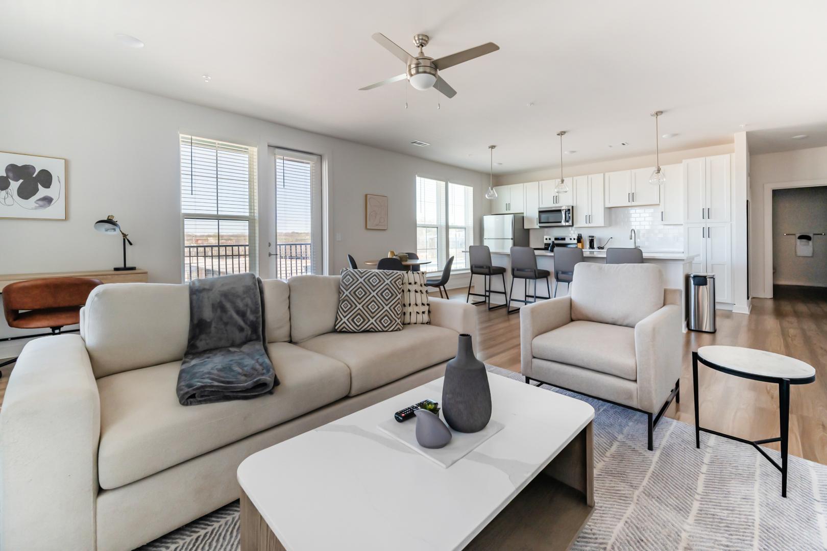 Yardley Flats 1402 - Photo 3