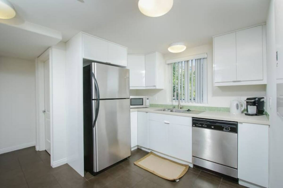 Cozy 3-bedroom home in the Heart of Little Italy! - Photo 3