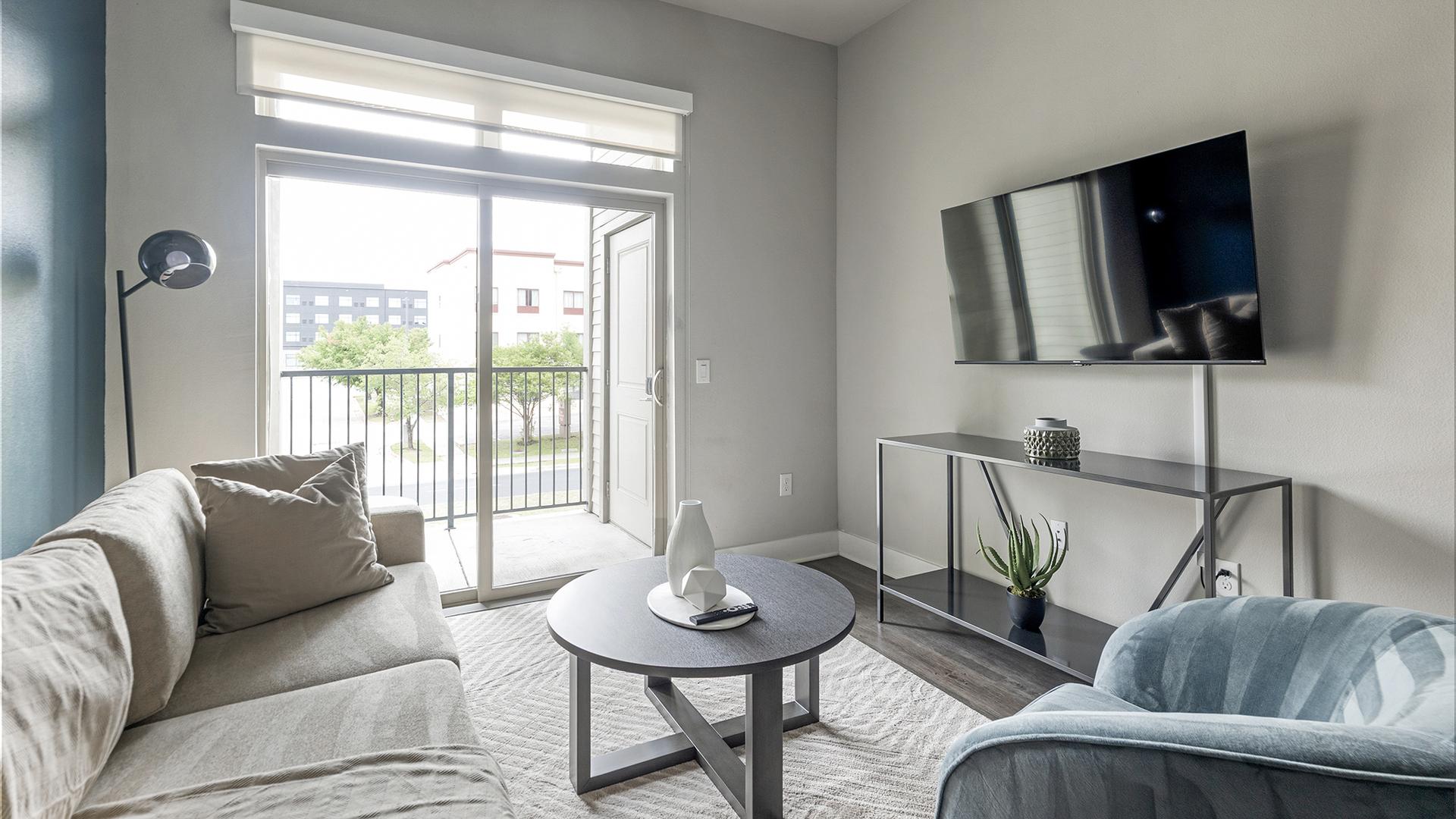 Arise Riverside 2208 - Photo 2