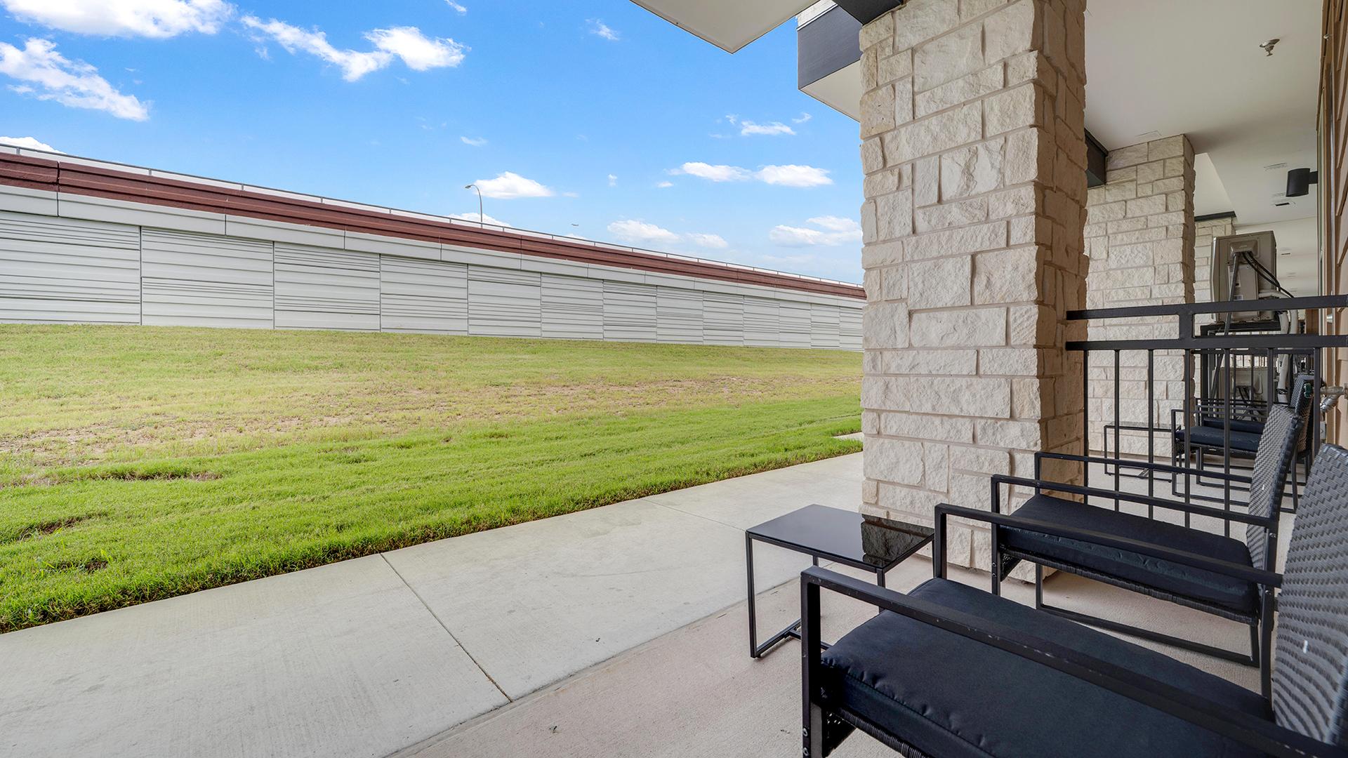 Loyola Junction 8214 - Photo 12