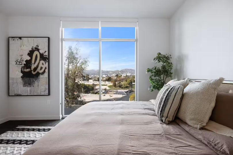 2BR near Kaiser & CHLA, King + Queen, Parking - Photo 5