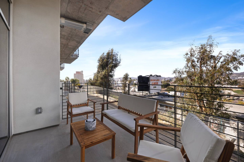 2BR near Kaiser & CHLA, King + Queen, Parking - Photo 3