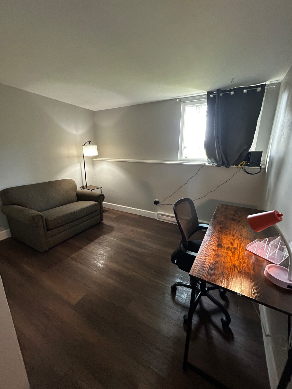 Fully renovated condo - Photo 6