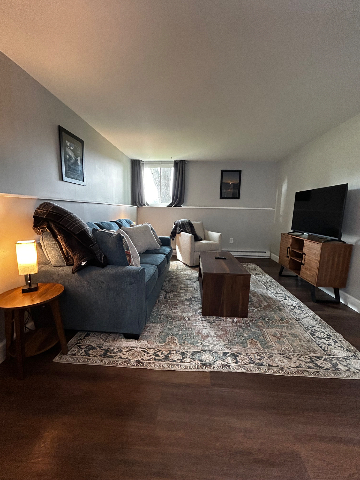 Fully renovated condo - Photo 1