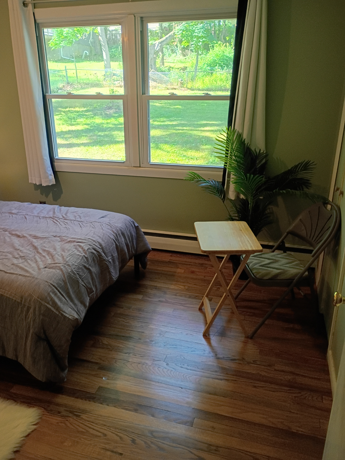Quiet furnished room/house share , in lake community, for traveling profession in Wappinger Falls NY - Photo 4