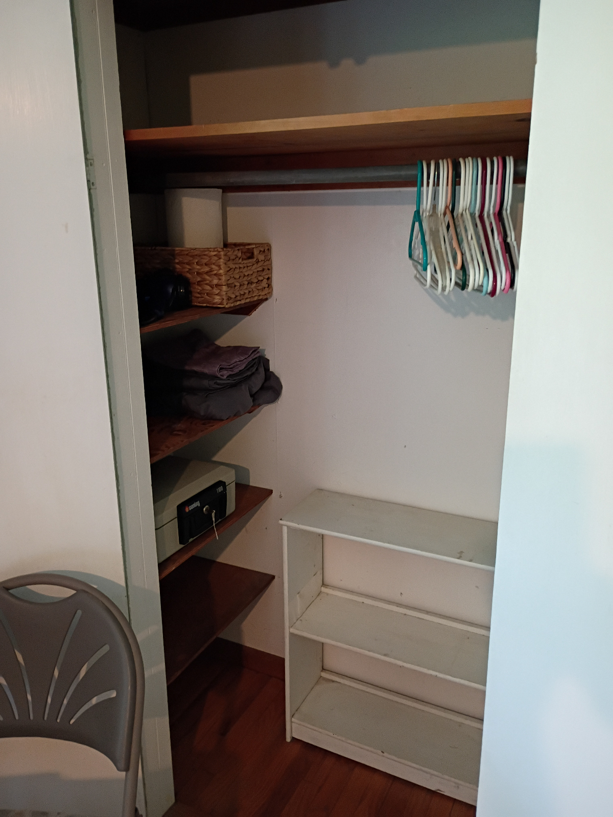 Quiet furnished room/house share , in lake community, for traveling profession in Wappinger Falls NY - Photo 6