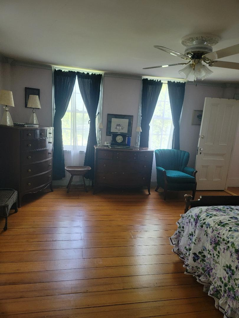 Quiet, Historic Home Offering Two Private Bedroom Suites - Photo 1