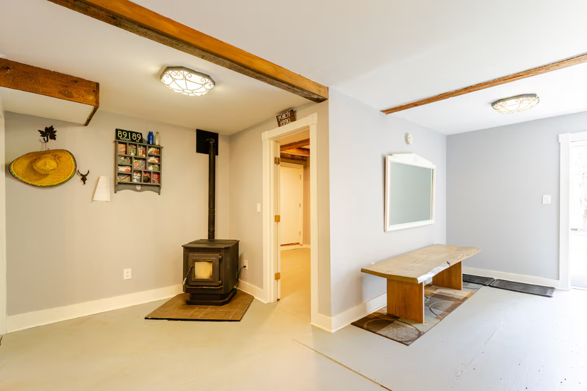 Spacious 5BR Mountain Retreat Near Okemo | Sleeps 12 | Game Loft - Photo 7